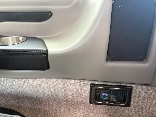 2024 GMC Savana Cargo 2500 Base