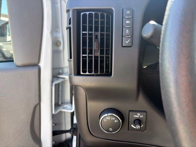 2025 GMC Savana Cargo Base