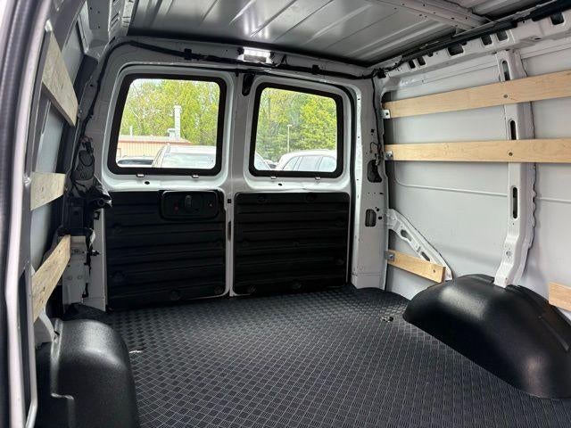 2024 GMC Savana Cargo 2500 Base