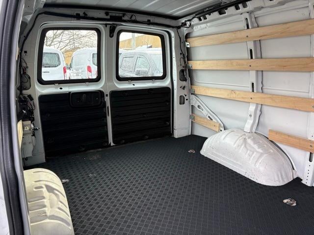 2024 GMC Savana Cargo 2500 Base
