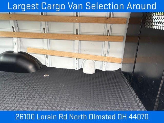2025 GMC Savana Cargo Base
