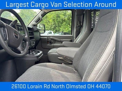 2025 GMC Savana Cargo Base