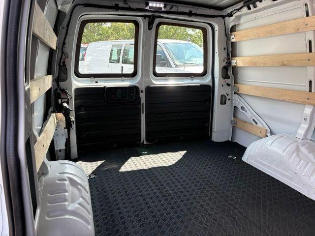 2025 GMC Savana Cargo Base