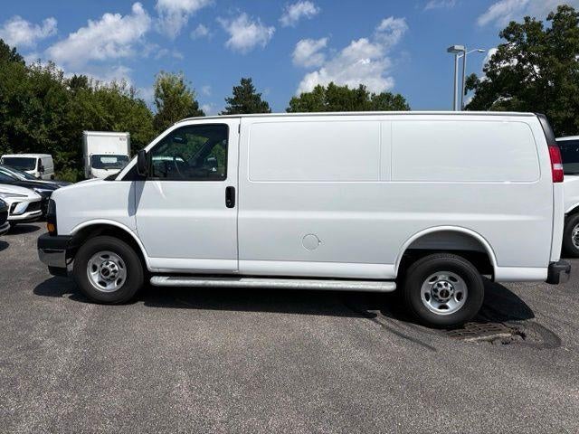 2025 GMC Savana Cargo Base