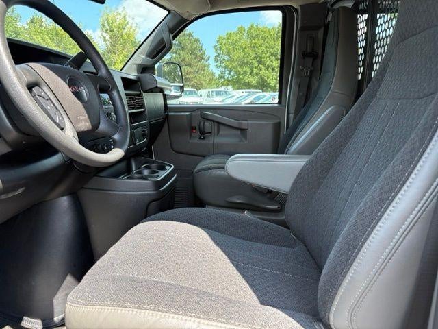 2025 GMC Savana Cargo Base