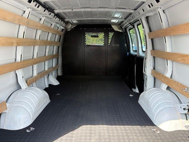 2025 GMC Savana Cargo Base
