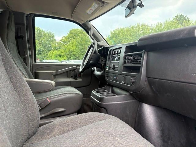 2025 GMC Savana Cargo Base