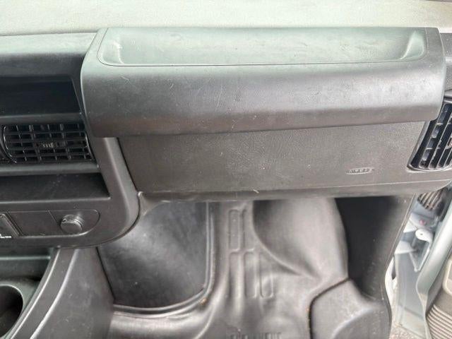 2025 GMC Savana Cargo Base