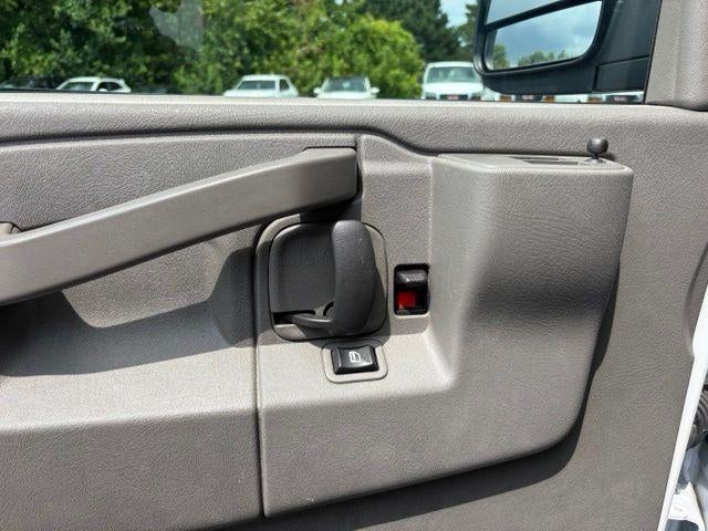 2025 GMC Savana Cargo Base