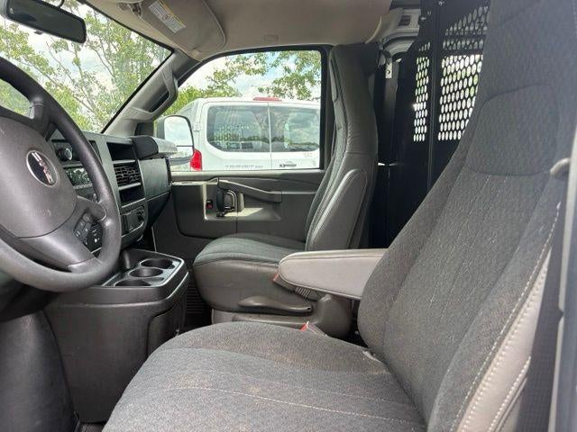 2025 GMC Savana Cargo Base
