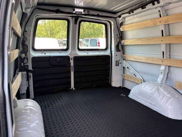 2025 GMC Savana Cargo Base