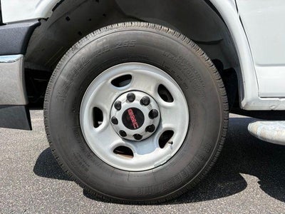 2025 GMC Savana Cargo Base