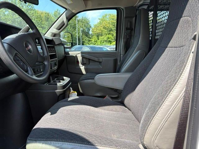 2025 GMC Savana Cargo Base