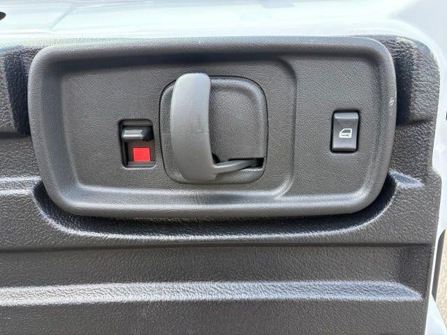 2025 GMC Savana Cargo Base