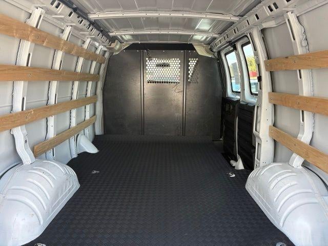 2025 GMC Savana Cargo Base