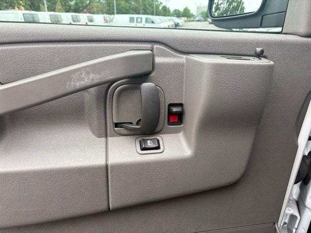 2025 GMC Savana Cargo Base
