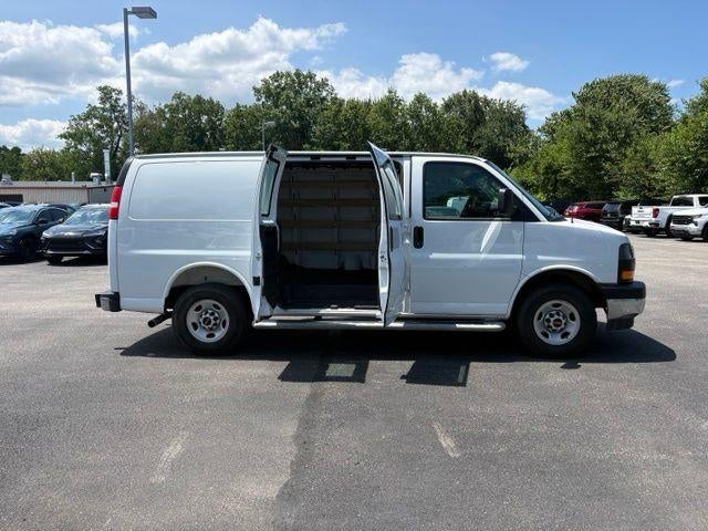 2025 GMC Savana Cargo Base
