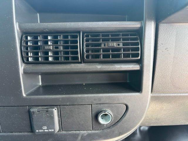2025 GMC Savana Cargo Base