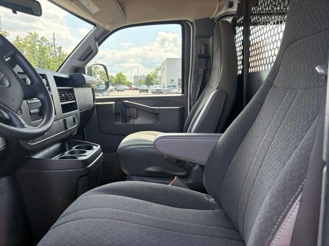 2025 GMC Savana Cargo Base
