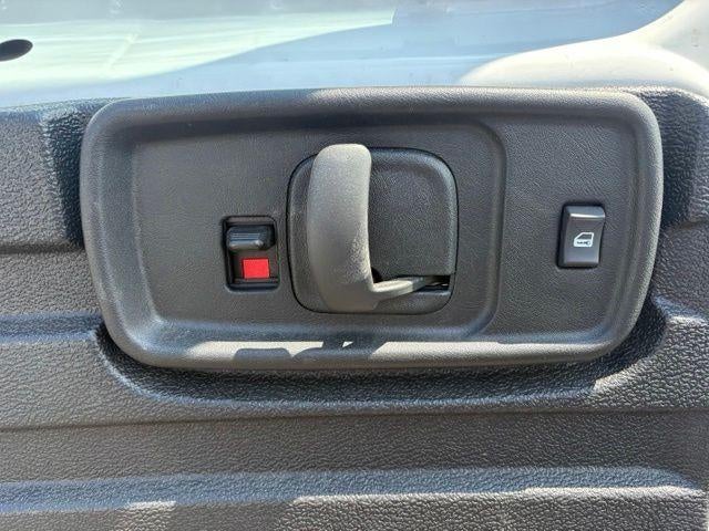 2025 GMC Savana Cargo Base