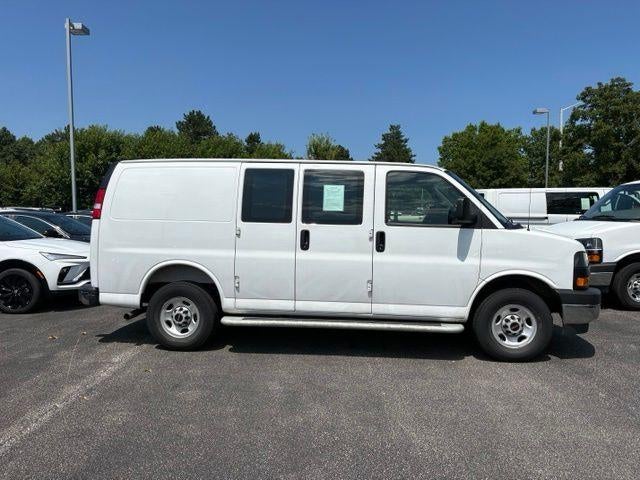 2025 GMC Savana Cargo Base