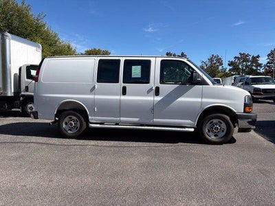 2025 GMC Savana Cargo Base