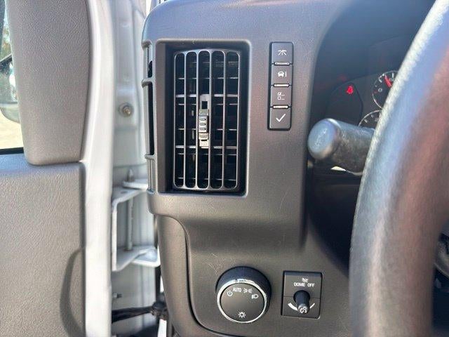 2025 GMC Savana Cargo Base