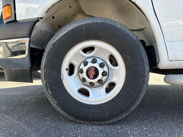 2024 GMC Savana Cargo 2500 Base