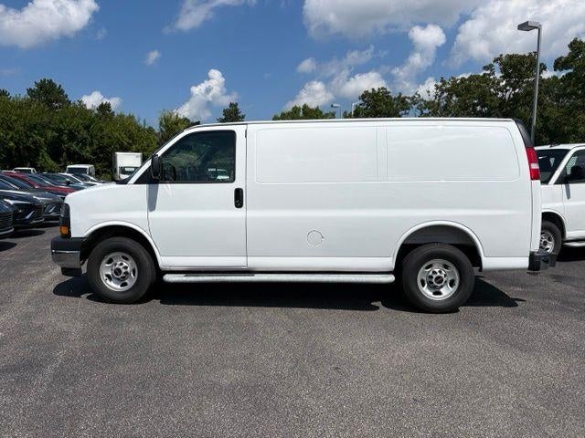 2025 GMC Savana Cargo Base