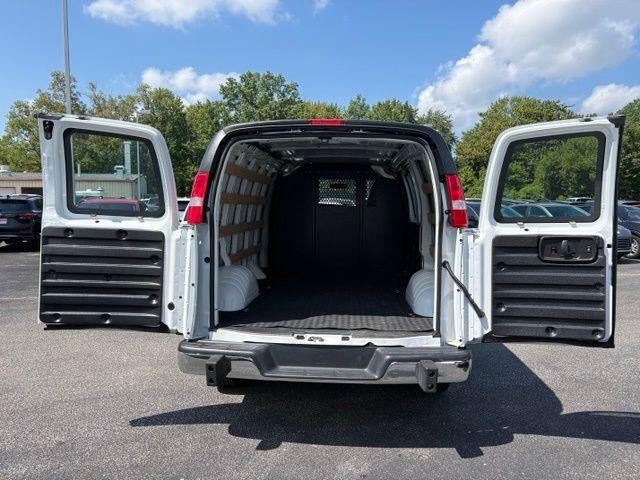 2025 GMC Savana Cargo Base