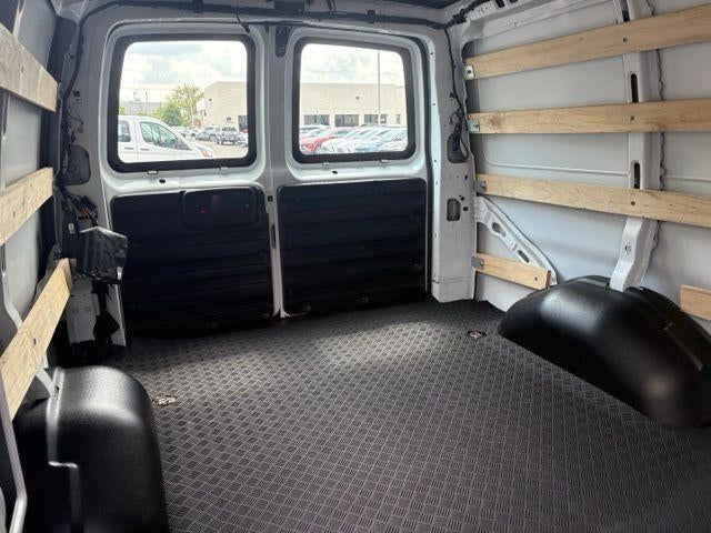 2025 GMC Savana Cargo Base