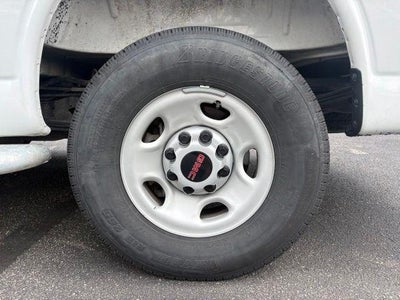 2025 GMC Savana Cargo Base