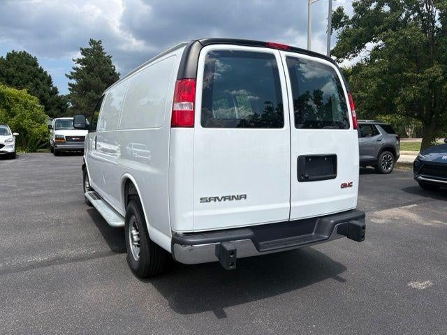 2025 GMC Savana Cargo Base