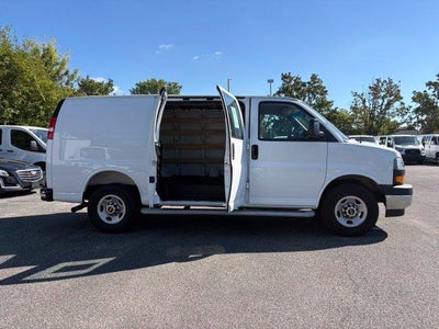 2025 GMC Savana Cargo Base