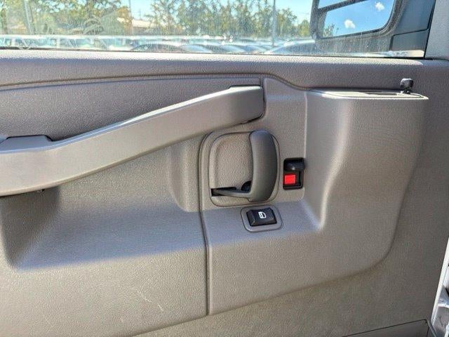 2025 GMC Savana Cargo Base