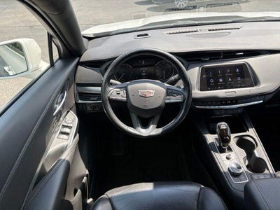 2021 Cadillac XT4 FWD Premium Luxury
