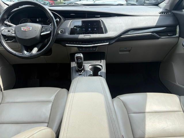 2021 Cadillac XT4 FWD Premium Luxury