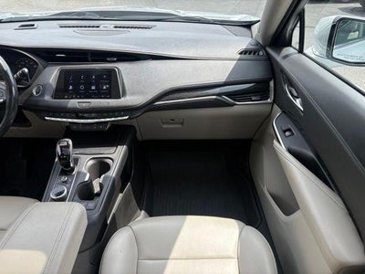 2021 Cadillac XT4 FWD Premium Luxury