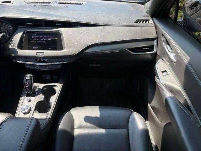 2023 Cadillac XT4 AWD Premium Luxury