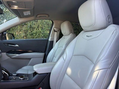 2023 Cadillac XT4 AWD Premium Luxury