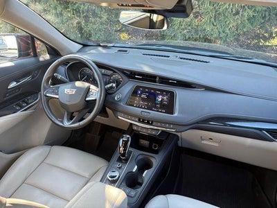 2023 Cadillac XT4 AWD Premium Luxury