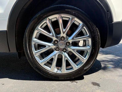 2023 Cadillac XT4 AWD Premium Luxury