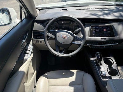 2023 Cadillac XT4 AWD Premium Luxury