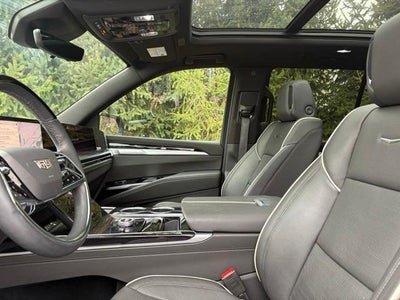 2025 Cadillac Escalade 4WD Sport