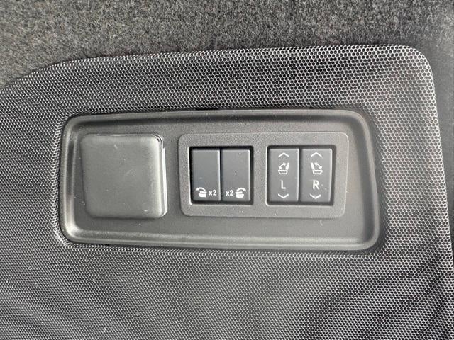 2025 Cadillac Escalade 4WD Sport