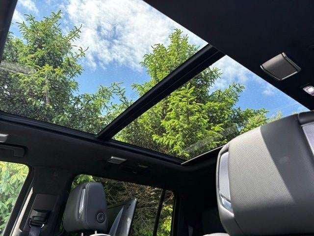 2025 Cadillac Escalade ESV 4WD Sport Platinum