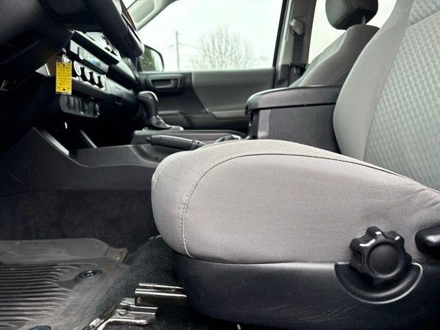 2022 Toyota Tacoma 4WD SR5