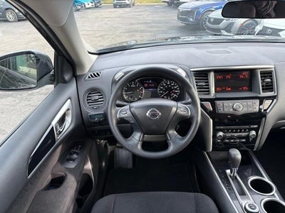 2016 Nissan Pathfinder S