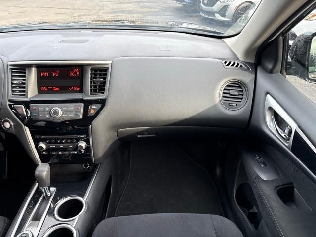 2016 Nissan Pathfinder S