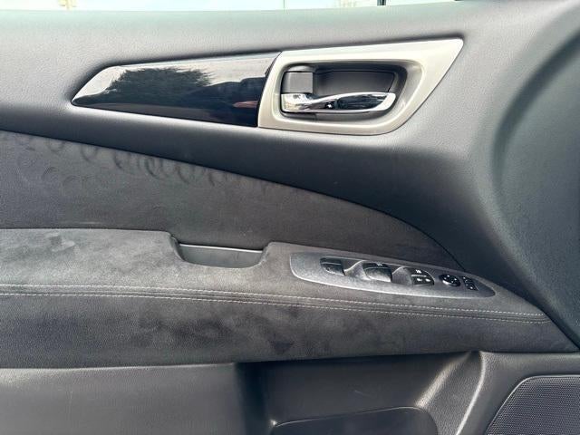 2016 Nissan Pathfinder S